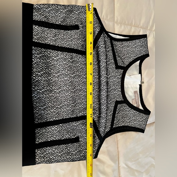 NWOT - BANANA REPUBLIC sheath dress, size 2 - Picture 5 of 6